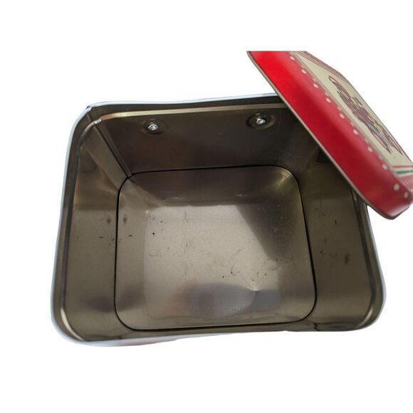 Vintage 1985 Holiday Bear and Toys Tin Gift Box Red Handles Cookie Candy Storage - Picture 5 of 5